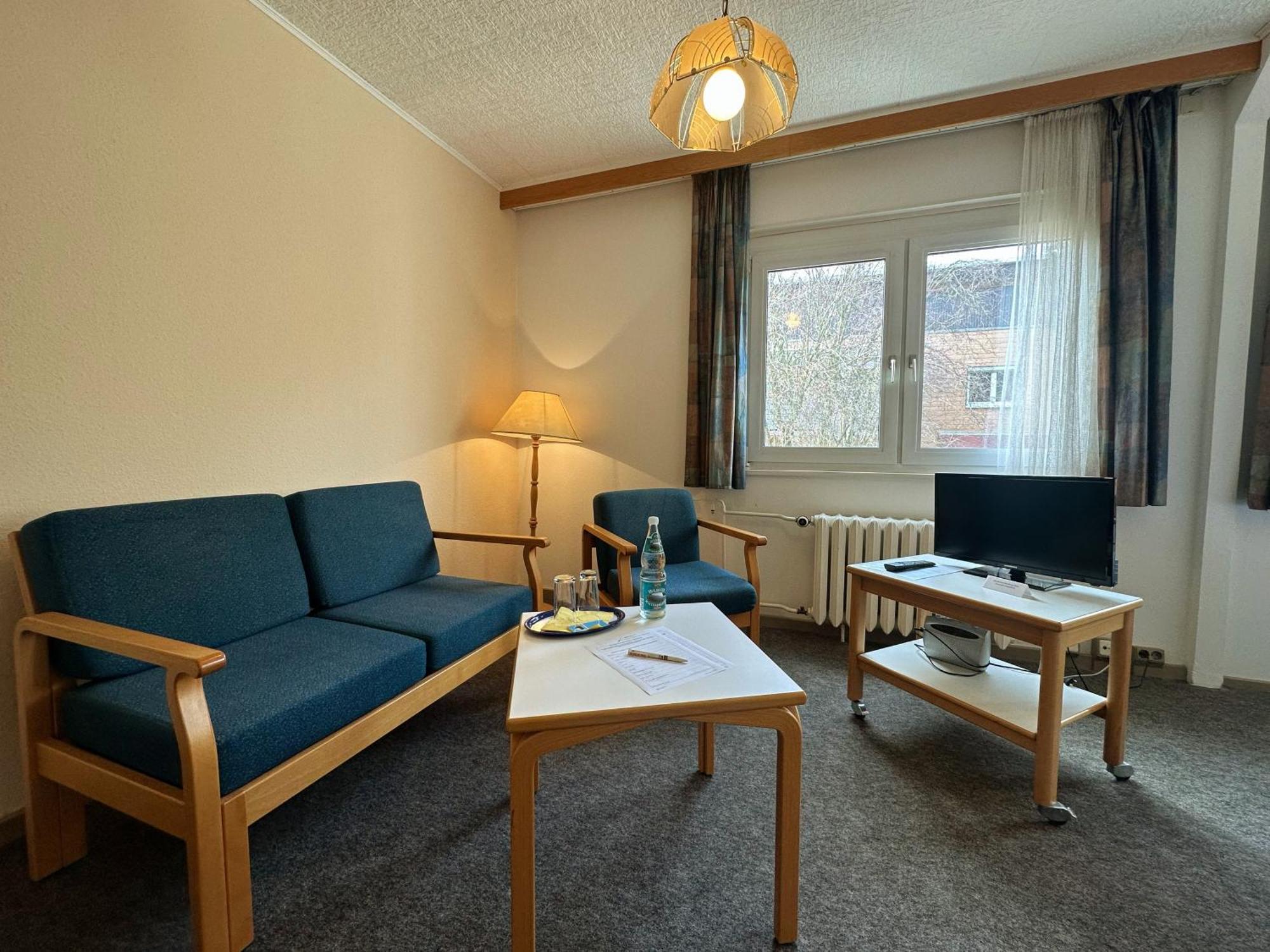 Hotel Am Laerchenberg I Fruehstueck, Wlan, Parkplatz Schirgiswalde-Kirschau Zewnętrze zdjęcie