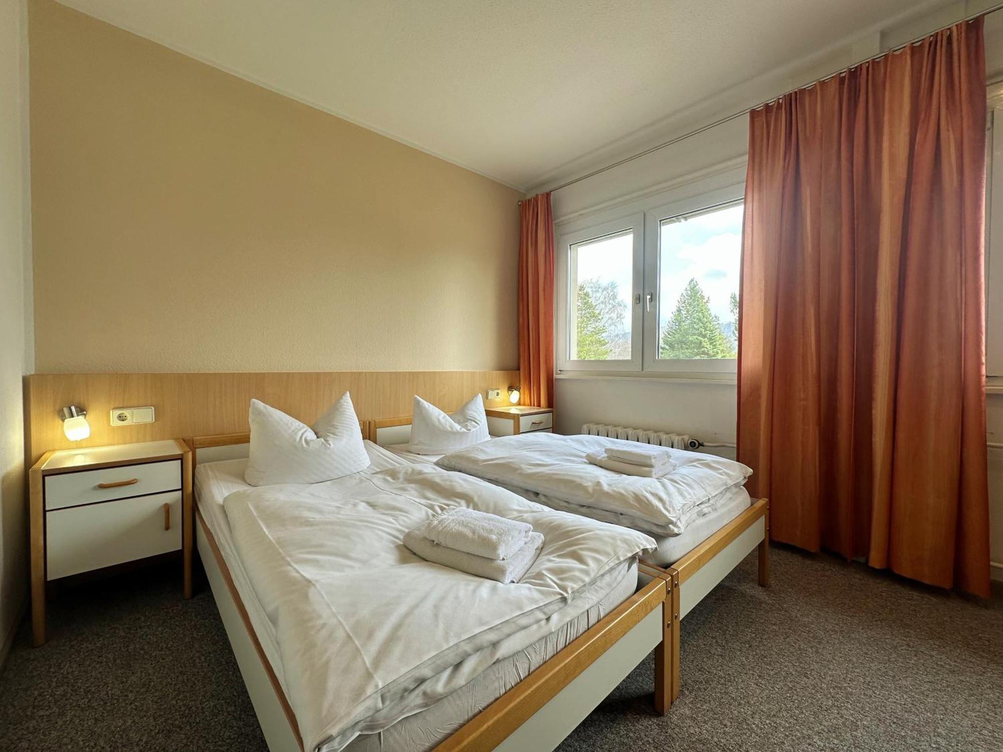 Hotel Am Laerchenberg I Fruehstueck, Wlan, Parkplatz Schirgiswalde-Kirschau Zewnętrze zdjęcie