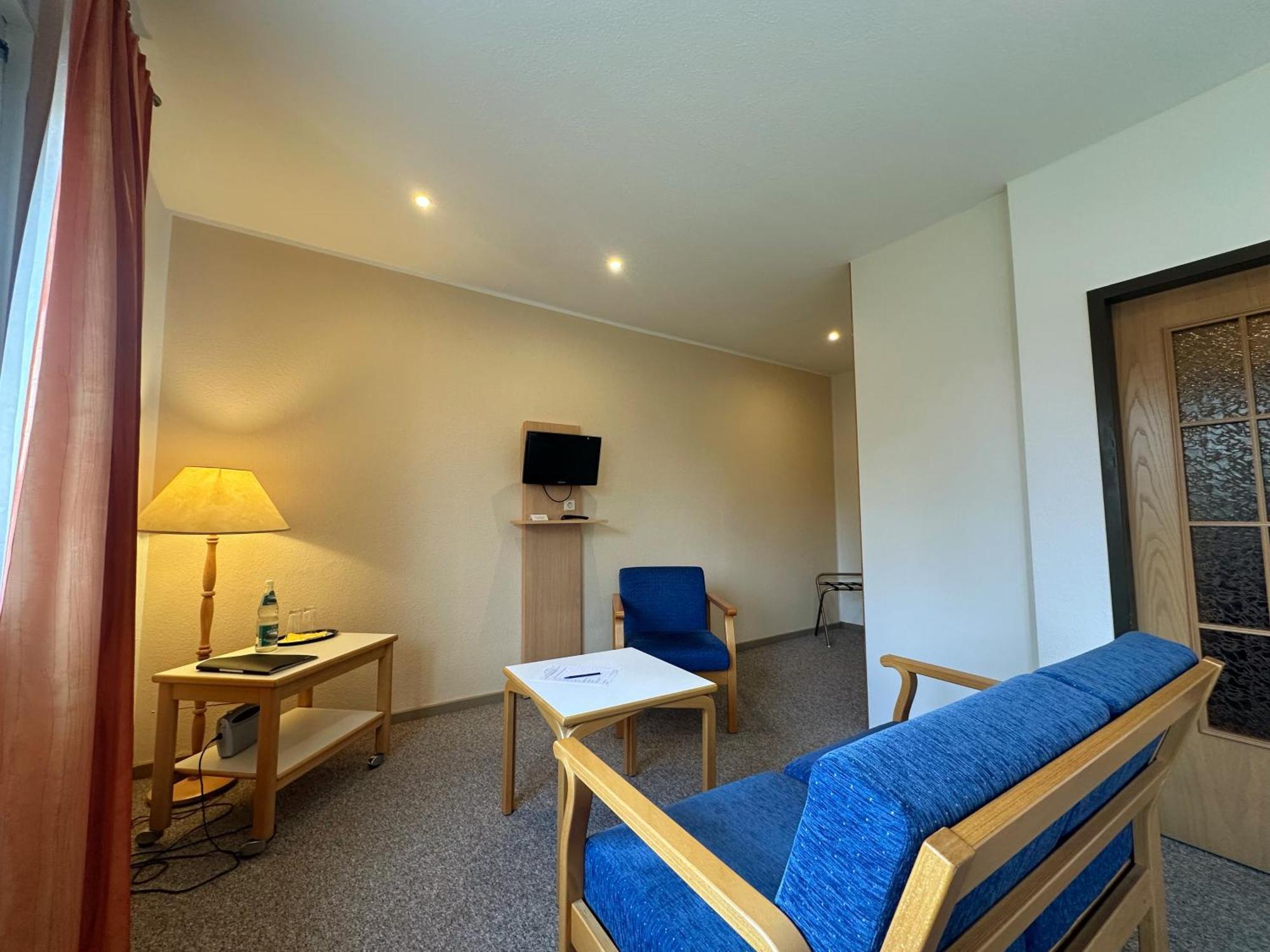 Hotel Am Laerchenberg I Fruehstueck, Wlan, Parkplatz Schirgiswalde-Kirschau Zewnętrze zdjęcie