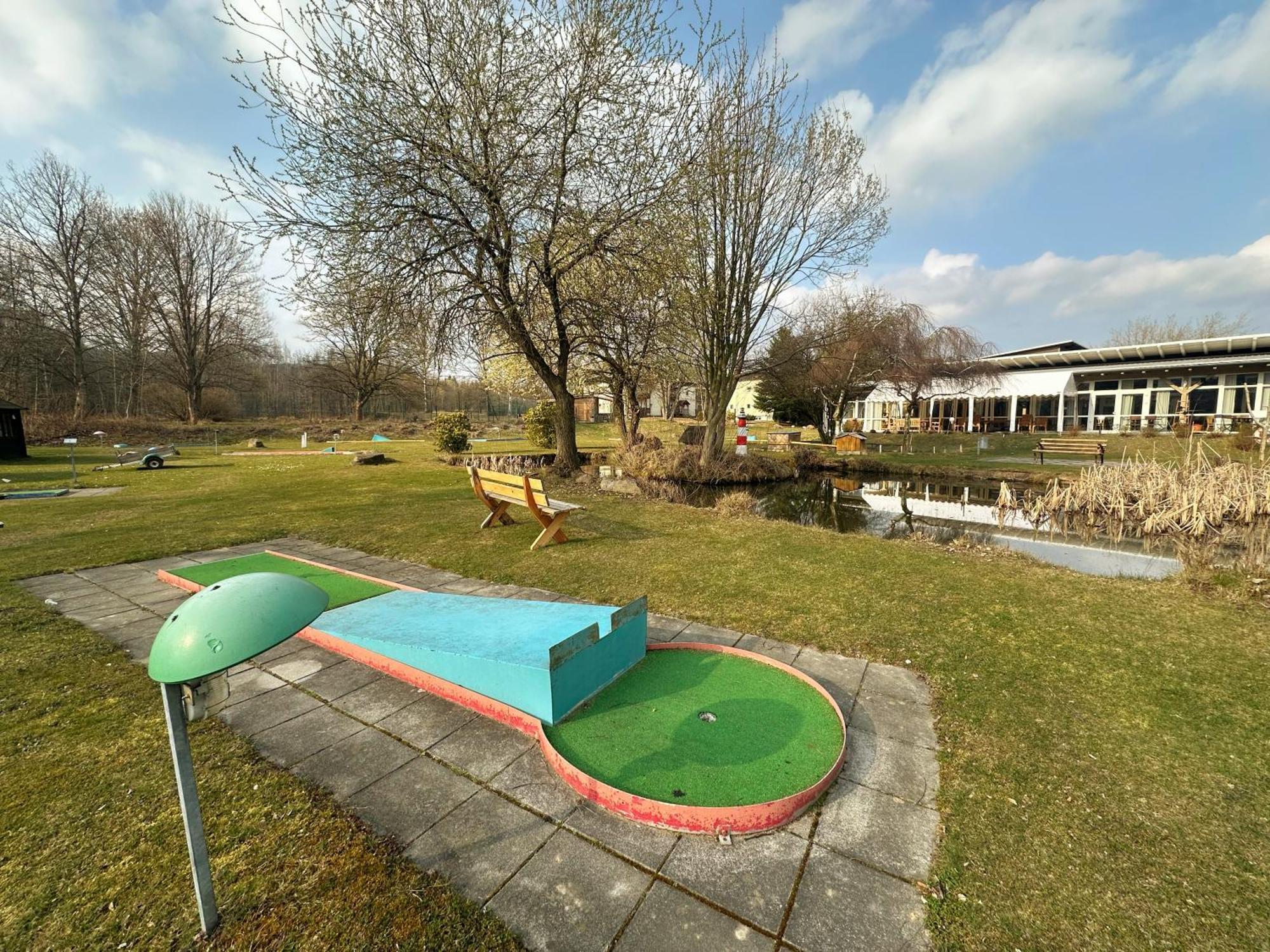 Hotel Am Laerchenberg I Fruehstueck, Wlan, Parkplatz Schirgiswalde-Kirschau Zewnętrze zdjęcie